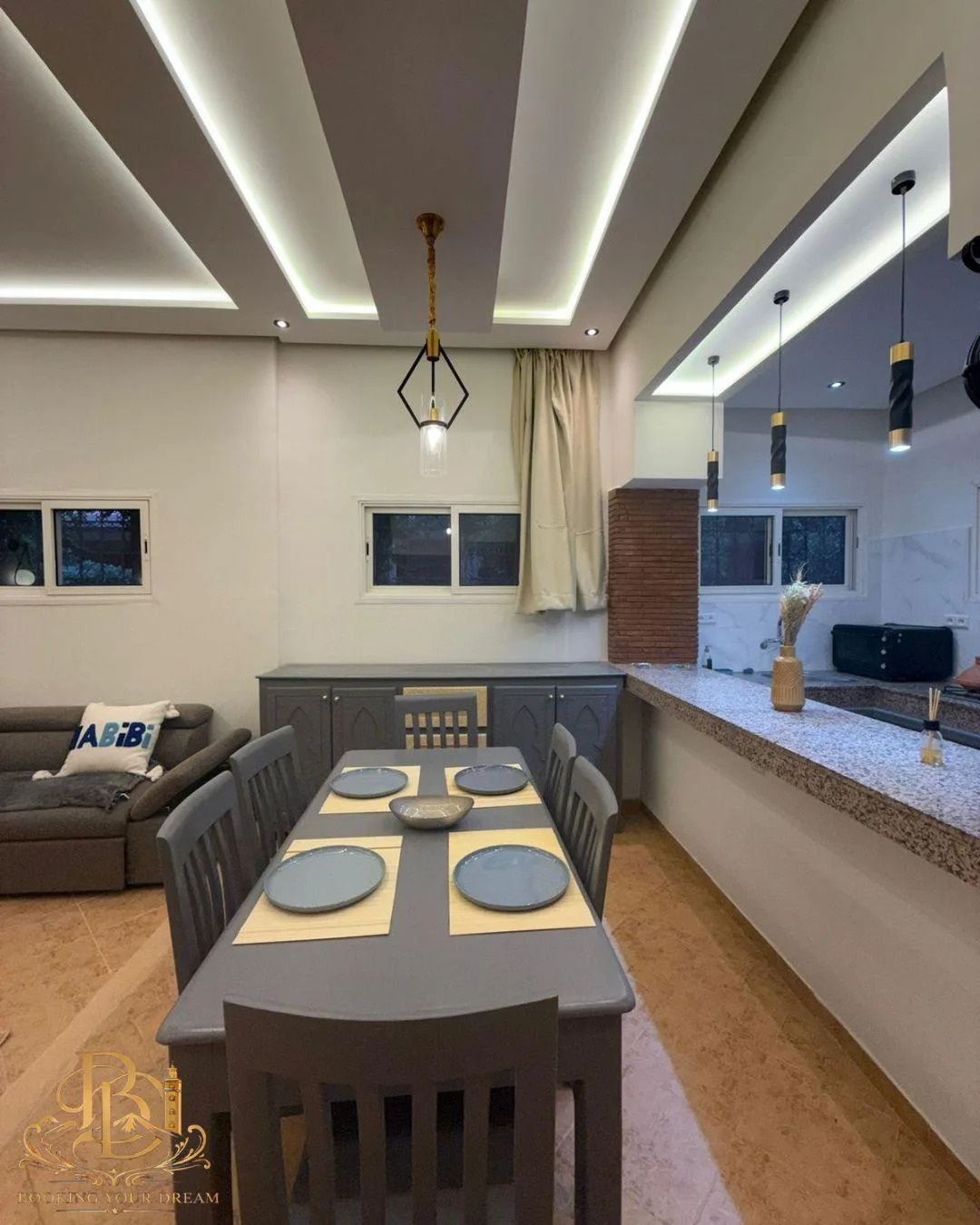 Charming Modern Apartment thumbnail 6