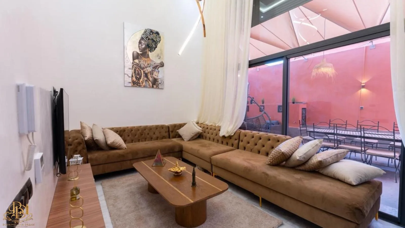 Spacious Modern Apartment thumbnail 2